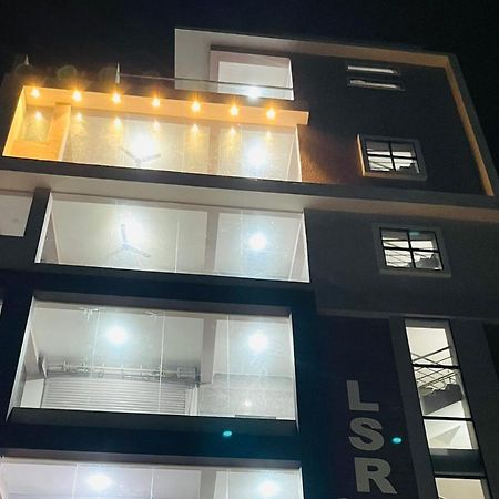 Lsr Service Apartments Tirupati Buitenkant foto