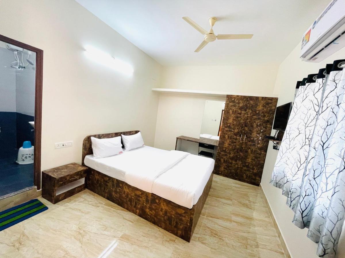Lsr Service Apartments Tirupati Buitenkant foto
