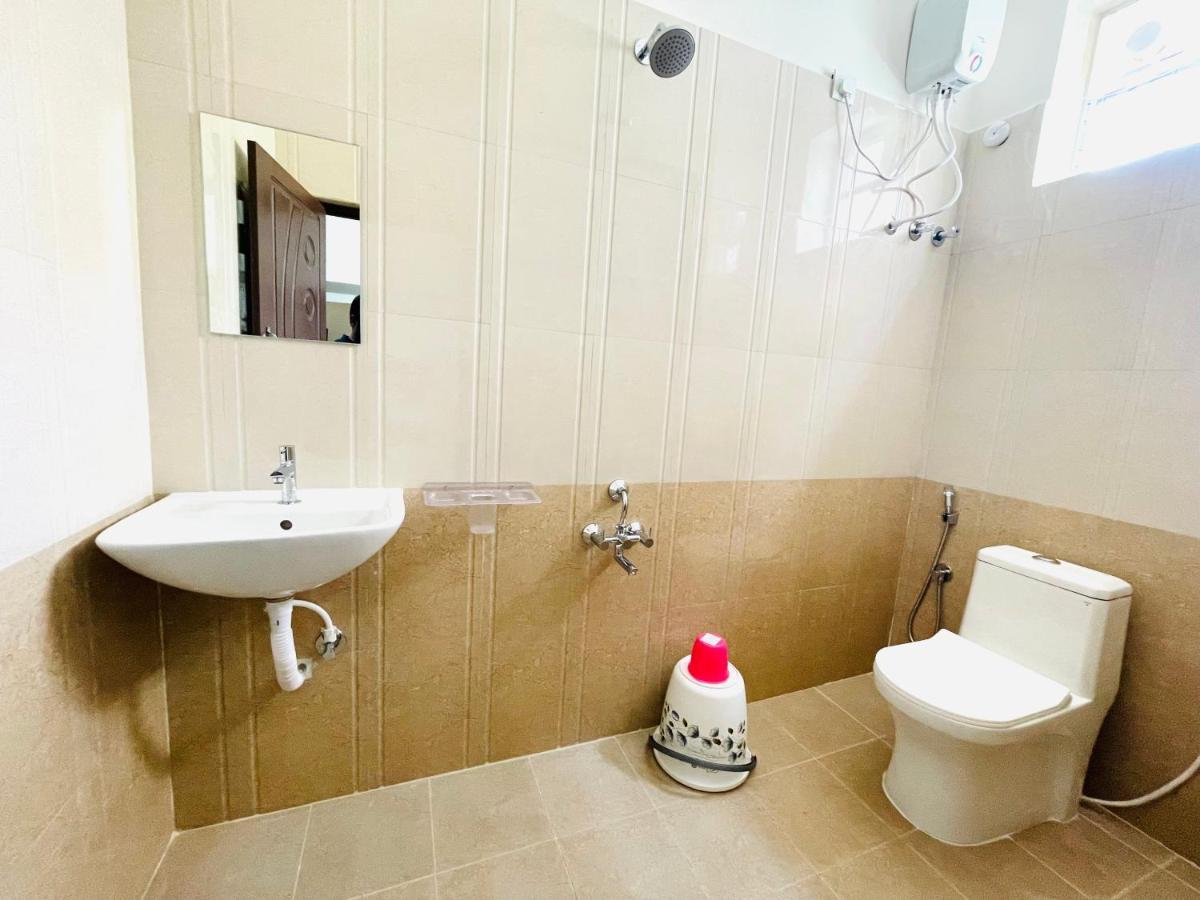 Lsr Service Apartments Tirupati Buitenkant foto